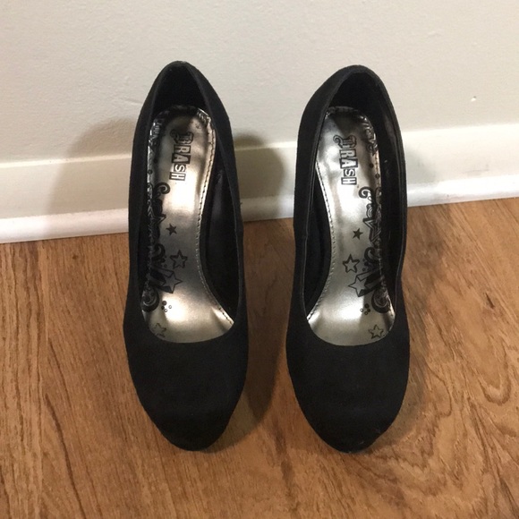 Black Stiletto Heels - Picture 2 of 4